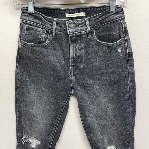 NWOT Levi’s 721 High Rise Skinny Black Wash Denim Jeans Distressed 26 - Picture 2 of 15